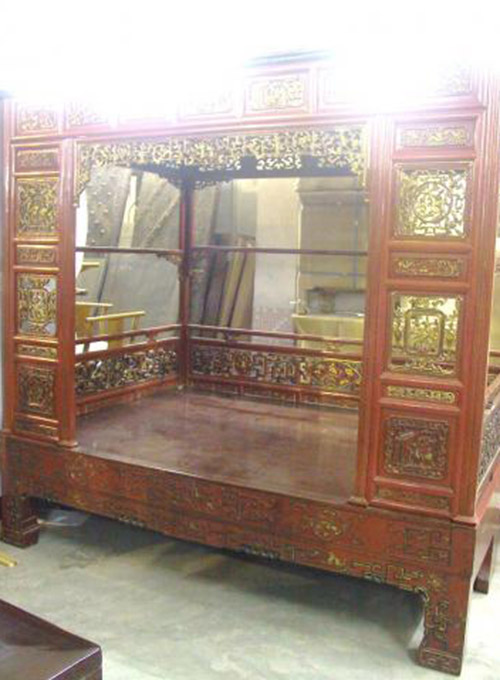 05 Antique Poster Bed 2